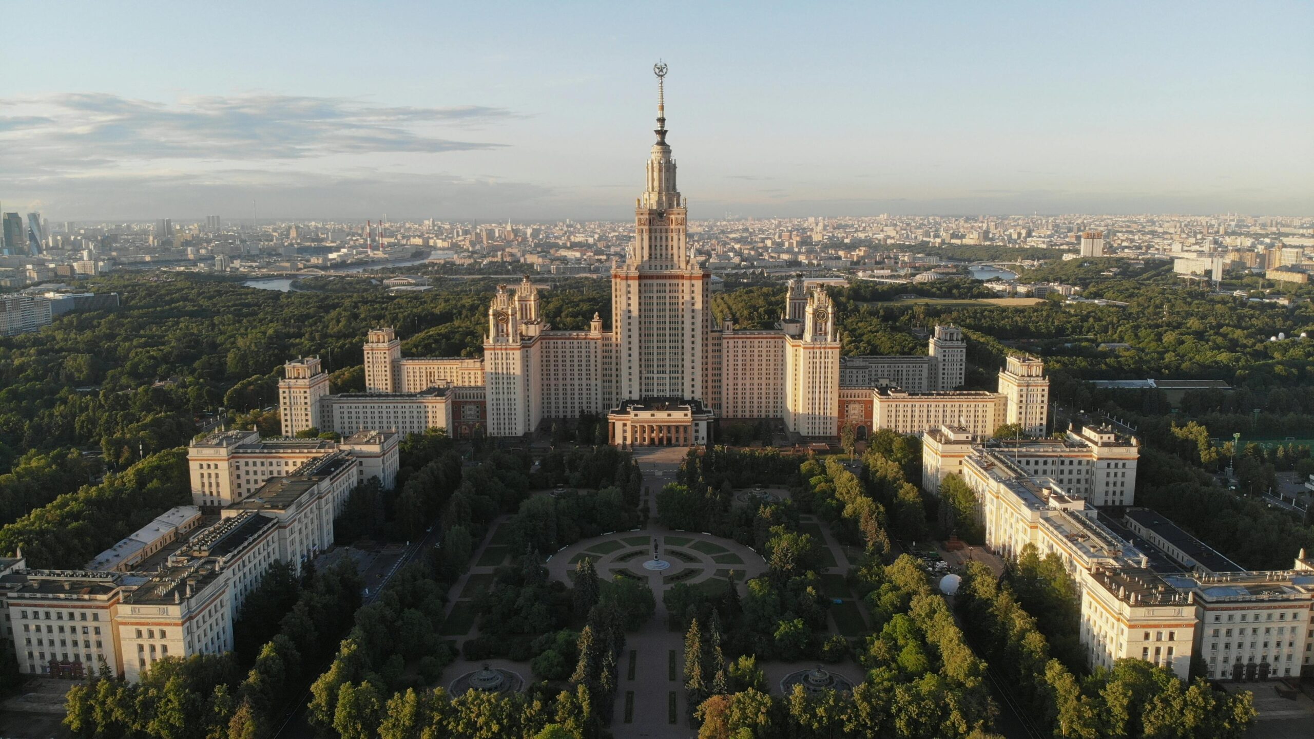 Moskova üniversiteleri